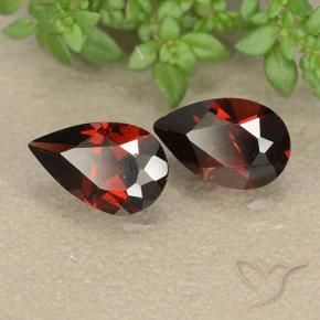 Gemme di Granato Piropo Rosso scuro naturale da 2.02 ct, Forma a pera, VS