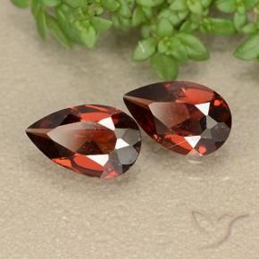 Gemme di Granato Piropo Ribes Rosso naturale da 1.69 ct, Forma a pera, VVS-VS