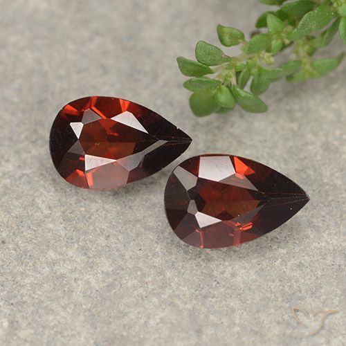 1.89ctw Naturale Rosso scuro Granato Piropo, Forma a pera, VVS-VS