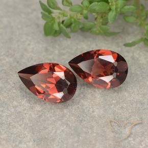 Gemme di Granato Piropo Sangria rossa naturale da 1.74 ct, Forma a pera, VVS-VS