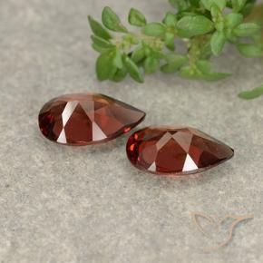 Gemme di Granato Piropo Sangria rossa naturale da 1.74 ct, Forma a pera, VVS-VS