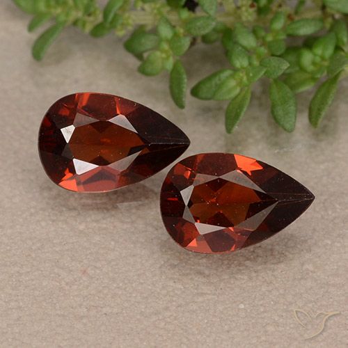 1.98ctw Naturale Rosso Merlot Granato Piropo, Forma a pera, VVS-VS