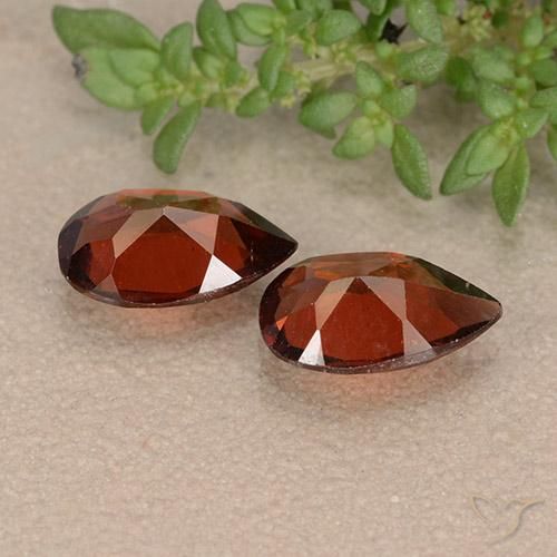 Gemme di Granato Piropo Rosso scuro naturale da 1.83 ct, Forma a pera, VVS-VS