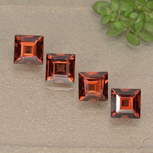 2.02ctw Naturale Rosso brillante Granato Piropo, Quadrato, VVS-VS