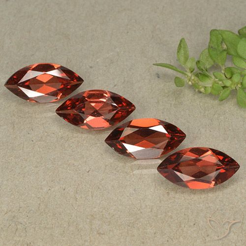 4.05ctw Naturale Rosso medio Granato Piropo, Taglio marquise, VVS-VS