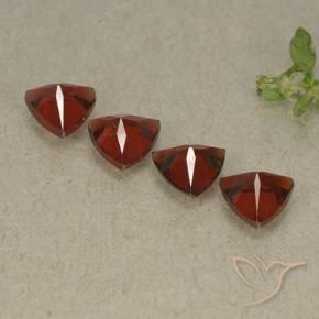 Gemme di Granato Piropo Rosso Merlot naturale da 3.33 ct, Taglio trillion, VVS-VS