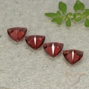 Gemme di Granato Piropo Rosso medio-scuro naturale da 3.25 ct, Taglio trillion, VVS-VS