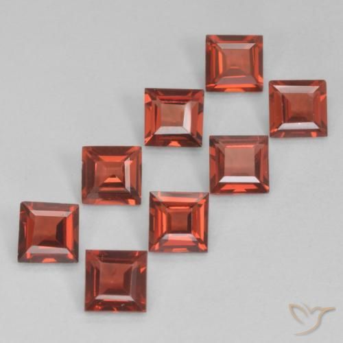 Gemme di Granato Piropo Sangria rossa naturale da 2.94 ct, Quadrato, VVS-VS