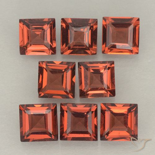3.42ctw Naturale Rosso medio Granato Piropo, Quadrato, VVS-VS