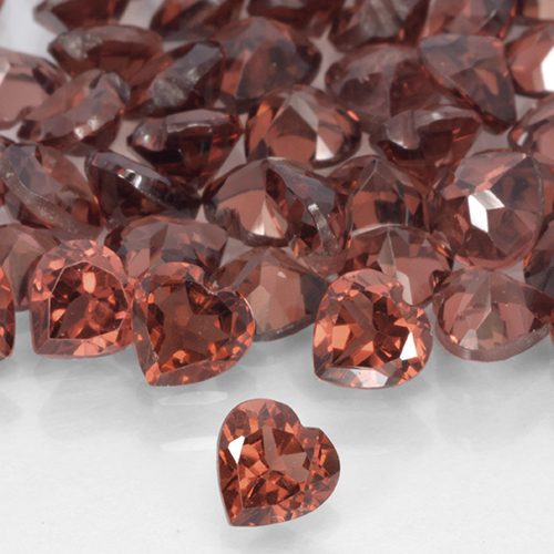 Granato Piropo Rosso scuro naturale da 0.31 ct, Cuore, VS