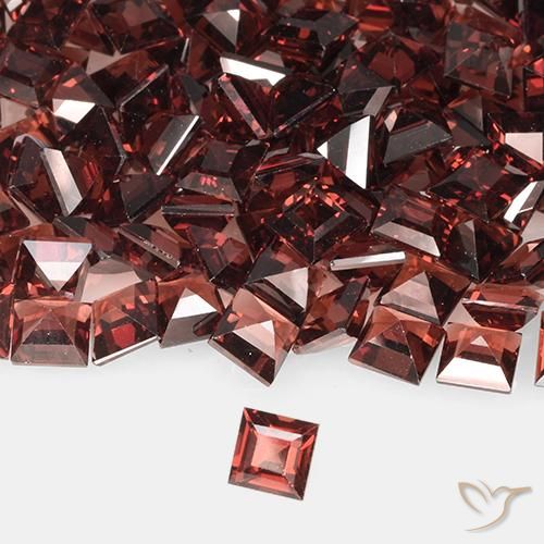 Granato Piropo Rosso scuro naturale da 0.47 ct, Quadrato, VVS-VS
