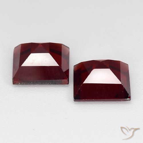 Gemme di Granato Piropo Rosso scuro naturale da 4.27 ct, Quadrato, VVS-VS