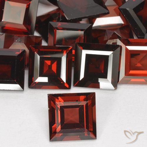 2.91ct Naturale Rosso Merlot Granato Piropo, Quadrato, VVS-VS