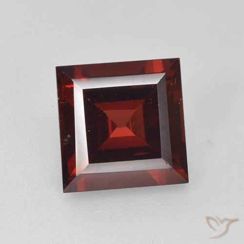 2.10ct Naturale Rosso scuro Granato Piropo, Quadrato, VVS-VS