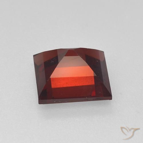 Granato Piropo Rosso scuro naturale da 2.10 ct, Quadrato, VVS-VS