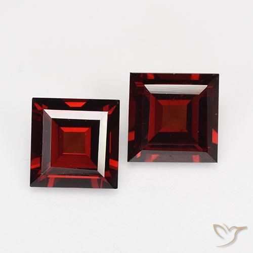 3.91ctw Naturale Rosso scuro Granato Piropo, Quadrato, VVS-VS