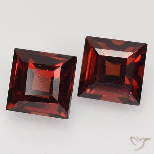 Gemme di Granato Piropo Rosso scuro naturale da 0.97 ct, Quadrato, VVS-VS
