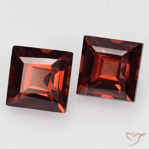 Gemme di Granato Piropo Rosso scarlatto profondo naturale da 0.96 ct, Quadrato, VVS-VS