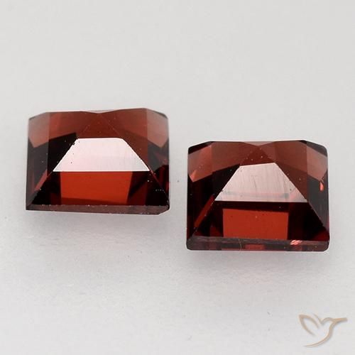 Gemme di Granato Piropo Rosso scarlatto profondo naturale da 0.96 ct, Quadrato, VVS-VS