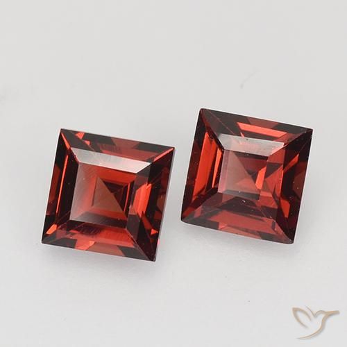 Gemme di Granato Piropo Rosso scuro naturale da 0.94 ct, Quadrato, VVS-VS