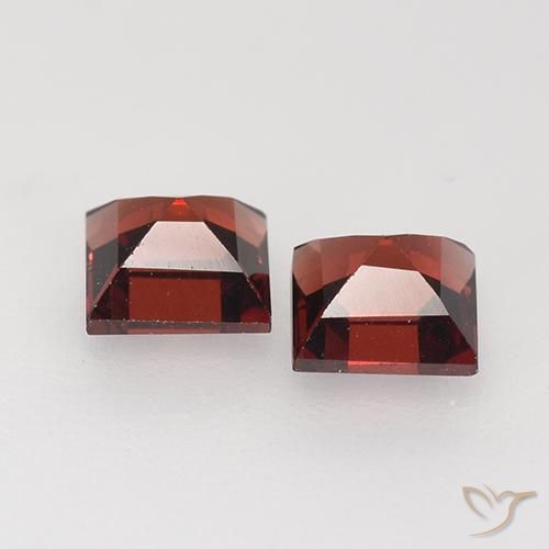 Gemme di Granato Piropo Rosso scuro naturale da 0.94 ct, Quadrato, VVS-VS