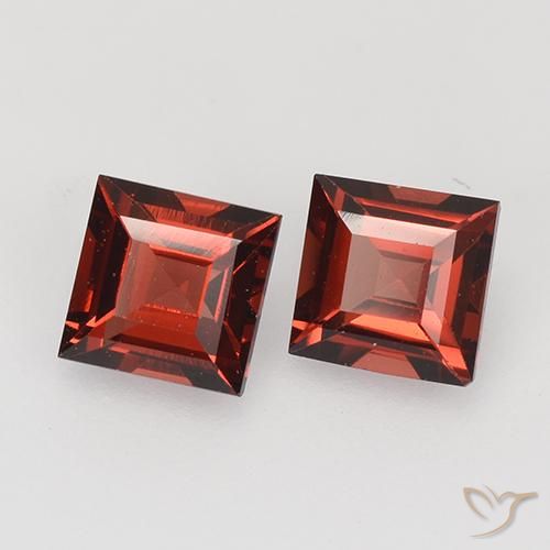 Gemme di Granato Piropo Rosso scarlatto profondo naturale da 0.92 ct, Quadrato, VVS-VS
