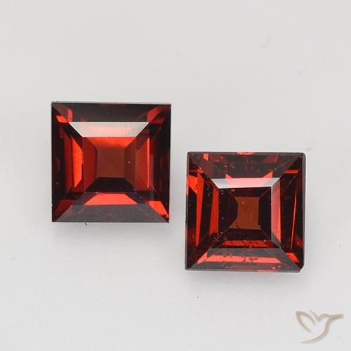 0.99ctw Naturale Rosso Sangue Profondo Granato Piropo, Quadrato, VVS-VS