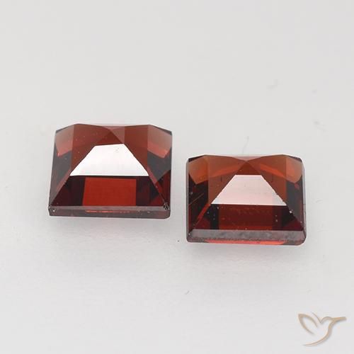 Gemme di Granato Piropo Rosso Sangue Profondo naturale da 0.99 ct, Quadrato, VVS-VS