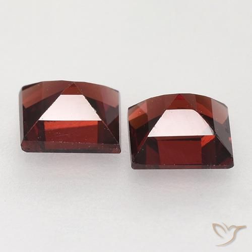 Gemme di Granato Piropo Rosso scuro naturale da 0.95 ct, Quadrato, VVS-VS