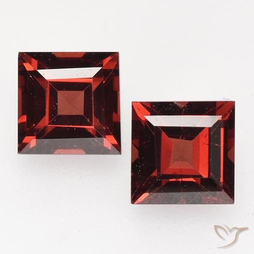1.02ctw Naturale Rosso Sangue Profondo Granato Piropo, Quadrato, VVS-VS