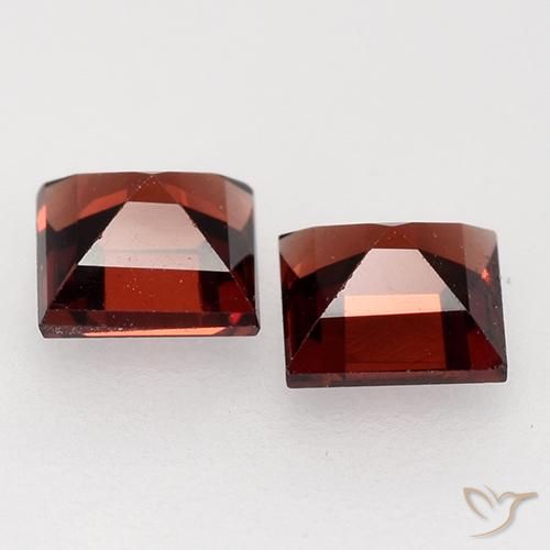 Gemme di Granato Piropo Rosso Sangue Profondo naturale da 0.89 ct, Quadrato, VVS-VS