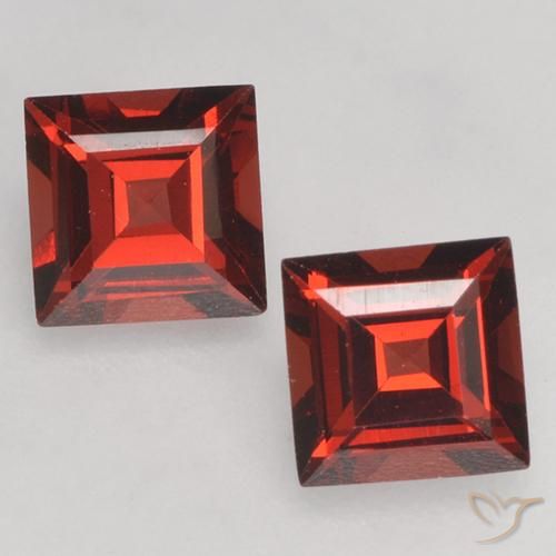0.87ctw Naturale Rosso scarlatto profondo Granato Piropo, Quadrato, VVS-VS
