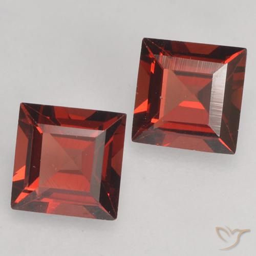 Gemme di Granato Piropo Rosso scarlatto profondo naturale da 0.87 ct, Quadrato, VVS-VS