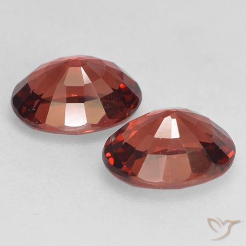 Gemme di Granato Piropo Rosso scuro naturale da 2.24 ct, Ovale, VVS-VS