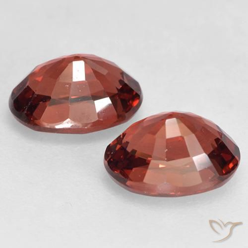 Gemme di Granato Piropo Rosso medio naturale da 2.35 ct, Ovale, VVS-VS