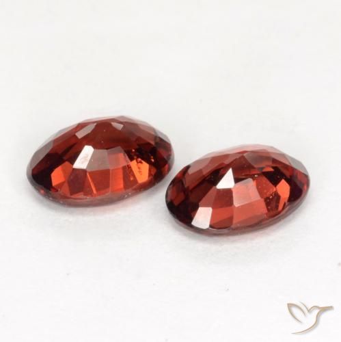 Gemme di Granato Piropo Ribes Rosso naturale da 1.96 ct, Ovale, VVS-VS