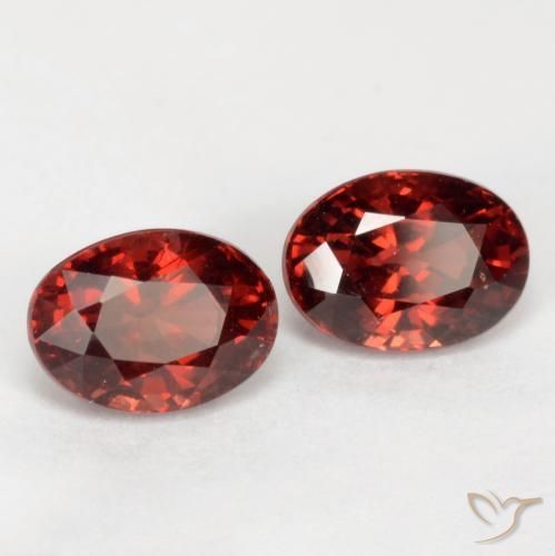 Gemme di Granato Piropo Rosso scuro naturale da 2.49 ct, Ovale, VS