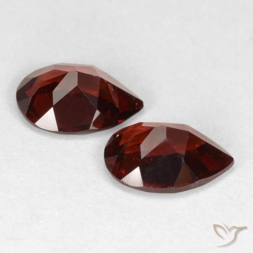 Gemme di Granato Piropo Rosso scuro naturale da 1.68 ct, Forma a pera, VS