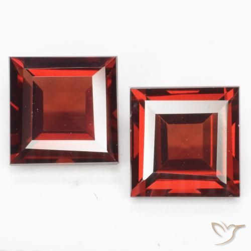 4.13ctw Naturale Rosso medio Granato Piropo, Quadrato, VVS-VS