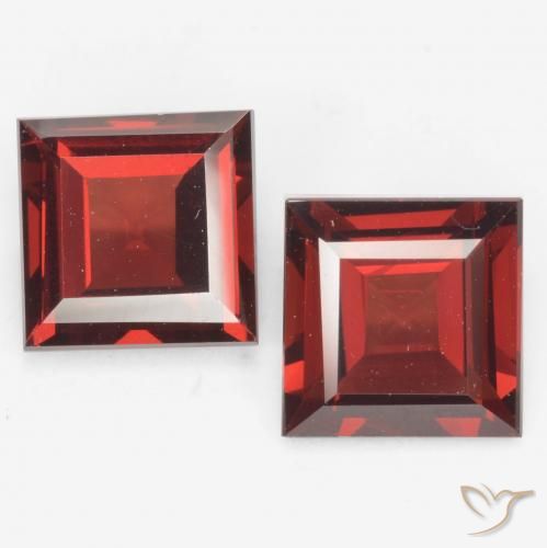 4.04ctw Naturale Ribes Rosso Granato Piropo, Quadrato, VVS-VS