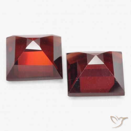 Gemme di Granato Piropo Rosso Sangue Profondo naturale da 4.38 ct, Quadrato, VVS-VS