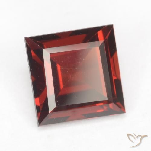Granato Piropo Rosso Sangue Profondo naturale da 2.06 ct, Quadrato, VVS-VS