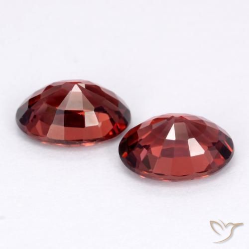 Gemme di Granato Piropo Rosso scuro naturale da 1.98 ct, Ovale, VVS-VS