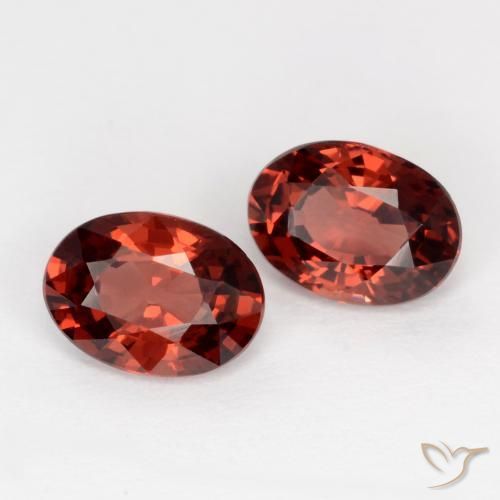 Gemme di Granato Piropo Rosso scuro naturale da 1.95 ct, Ovale, VVS-VS
