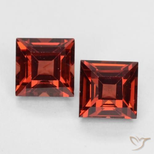 1.04ctw Naturale Rosso scarlatto profondo Granato Piropo, Quadrato, VVS-VS