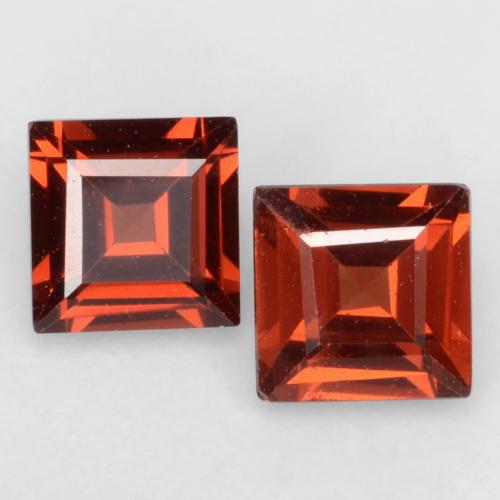 Granato piropo naturale rosso da 0,84 ct, quadrato, VVS-VS