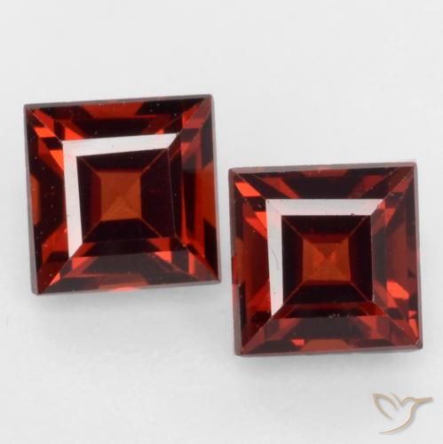 0.92ctw Naturale Rosso Sangue Profondo Granato Piropo, Quadrato, VVS-VS
