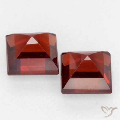 Gemme di Granato Piropo Rosso Sangue Profondo naturale da 0.92 ct, Quadrato, VVS-VS