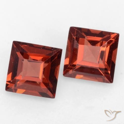 Gemme di Granato Piropo Sangria rossa naturale da 0.89 ct, Quadrato, VVS-VS
