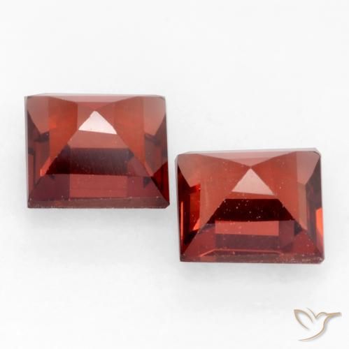 Gemme di Granato Piropo Sangria rossa naturale da 0.89 ct, Quadrato, VVS-VS